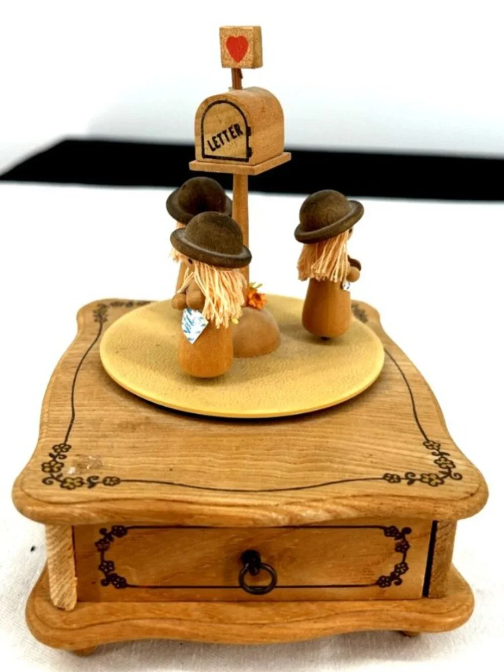 Schmid Music Box Wood Dancing Spinning Girls Waiting for Love Letters Works - Picture 2 of 8
